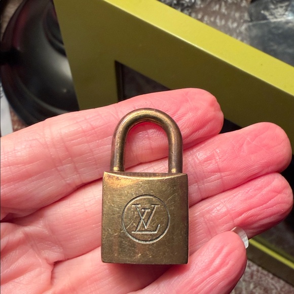 Louis Vuitton Accessories - Vintage Authentic Louis Vuitton Key 🔑 I Only